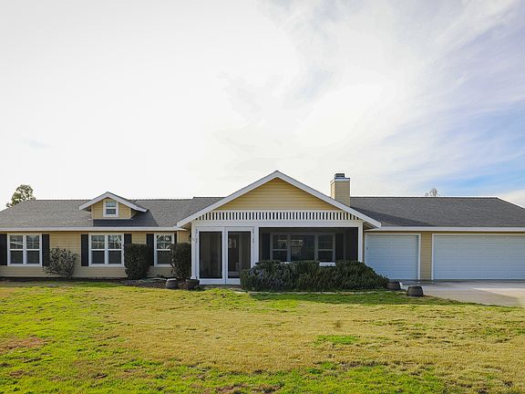 3rd image of 1697 Royal Vista Dr