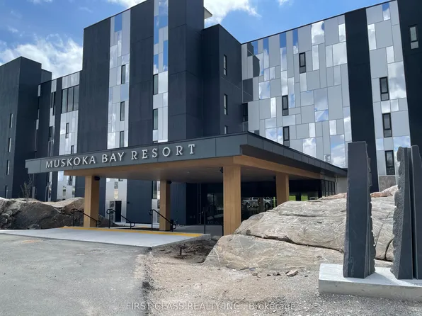 120 Carrick Trl #306, Gravenhurst, ON P1P 0B6