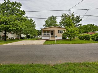 7 Longview Trl, Cream Ridge, NJ 08514