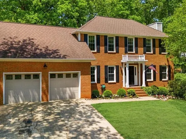 2700 Sandstone Dr, Lawrenceville, GA 30043