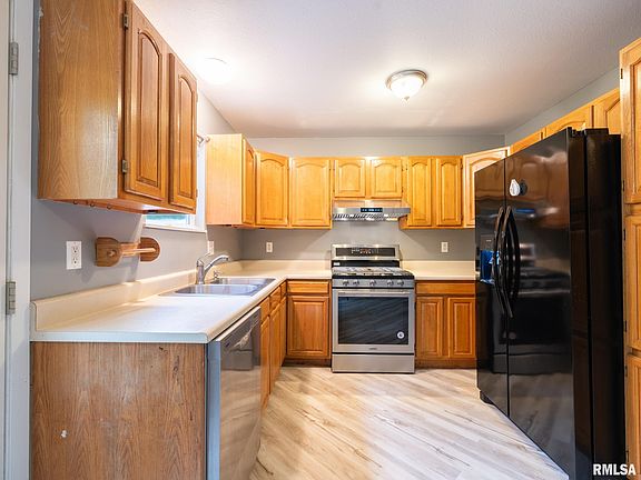 4th image of 3317 W Richwoods Blvd