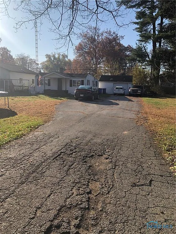 7043 Washington Dr photo 1