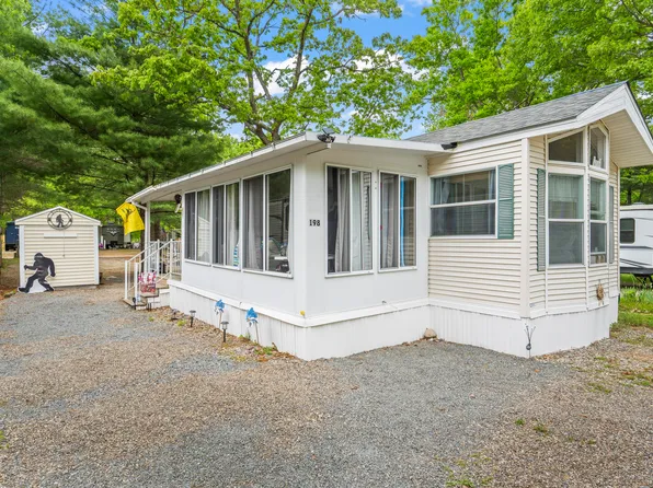 1 Robinson Way #A198, Kennebunk, ME 04043
