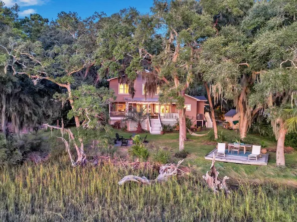 42 Partridge Cir, Beaufort, SC 29907