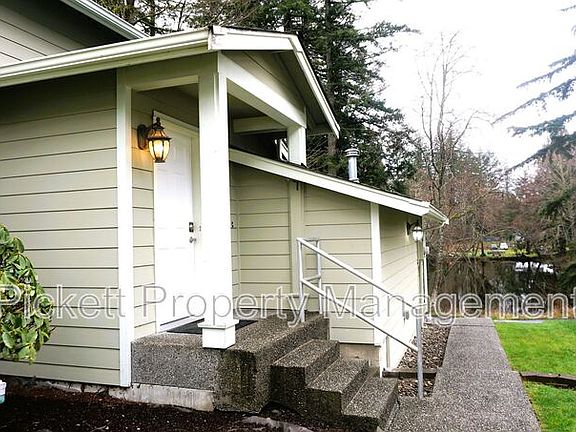 4th image of 2193 NW Woodland Dr