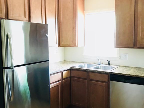 5th image of 2030 S Knox Ct