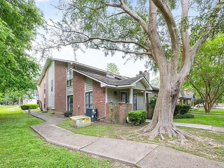 5518 Moorstone Dr #2A — Photo 2