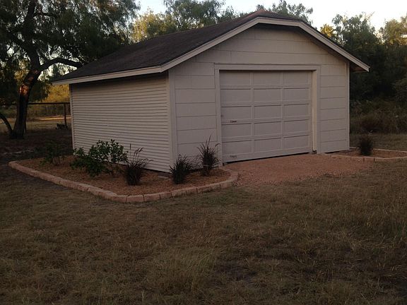 Garage in back