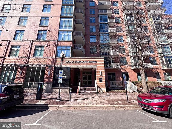 2nd image of 1000 N Randolph St APT 104