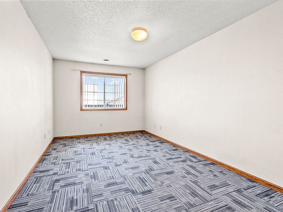 1st image of 2609 Olive St APT 6W