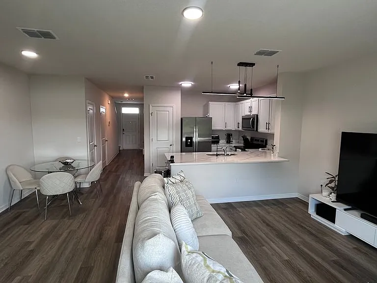 17777 Crescent Moon Loop — Photo 9
