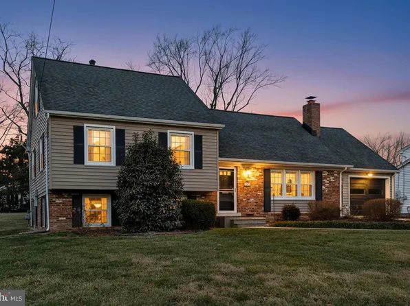 8324 Lilac Ln, Alexandria, VA 22308