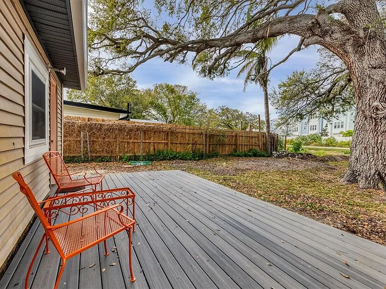 2305 Novus St — Photo 21