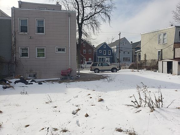 3rd image of 127 Verona Ave