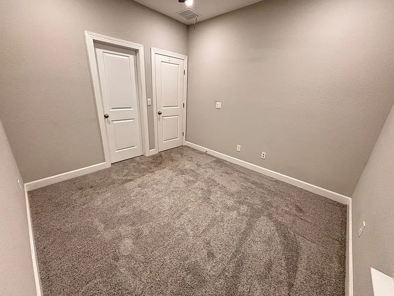 212 Willow Creek Ct — Photo 25
