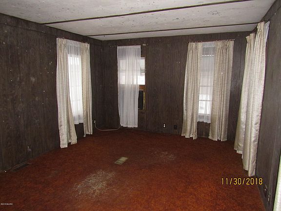 3rd image of 59497 Jerrdean Dr