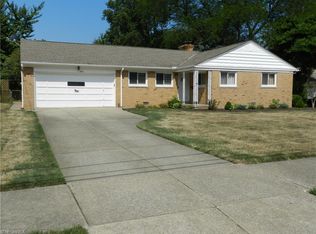2610 Jameston Dr, Rocky River, OH 44116