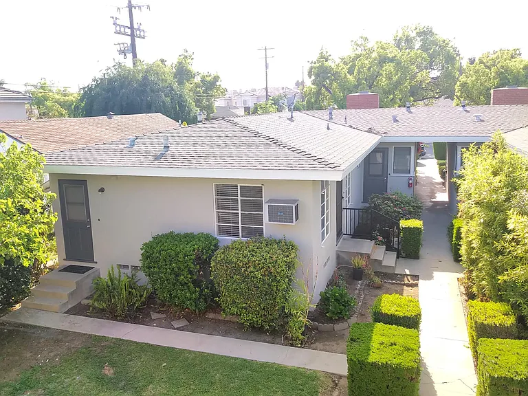 842 Sunset Blvd #4 — Photo 13