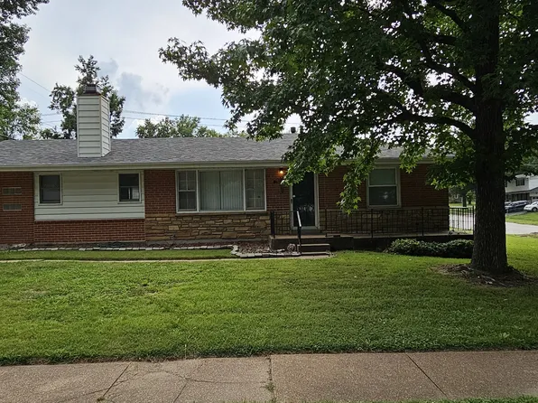 10049 Coburg Lands Dr, Saint Louis, MO 63137