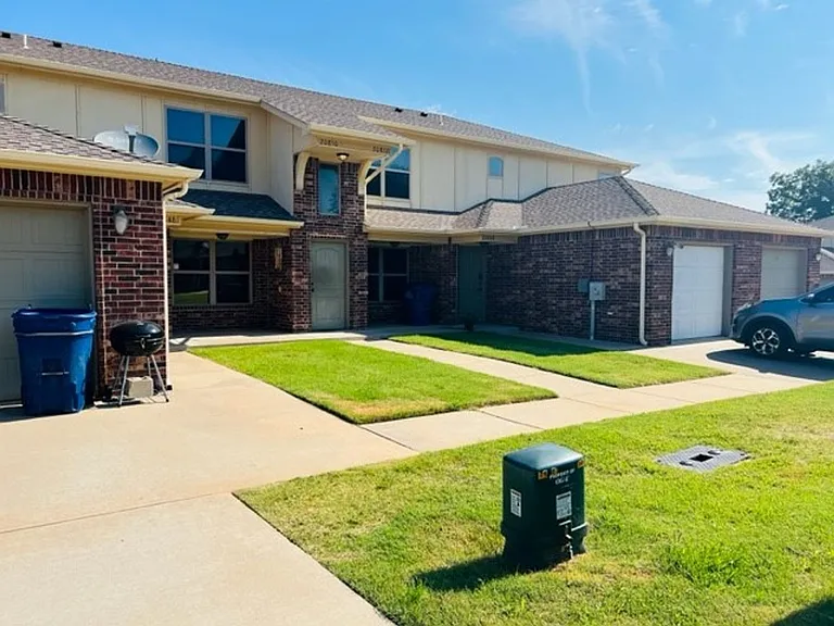 Prairie Breeze Townhomes — Photo 16