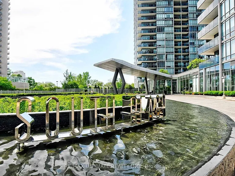 90 Park Lawn Rd #2502 — Photo 2