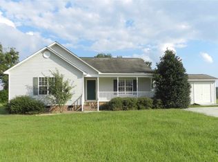 29 Jewell Ln, Four Oaks, NC 27524