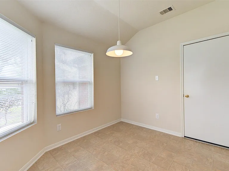 3639 Barkers Crossing Ave — Photo 14