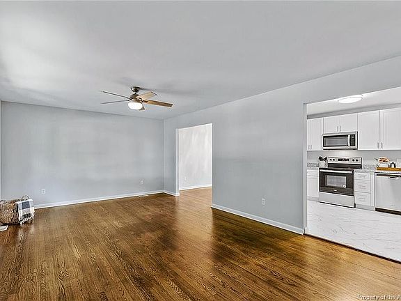 3rd image of 736 Jouett Dr