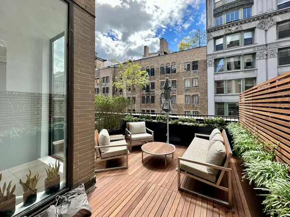 35 East 10th Street image 1 of 17