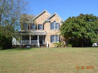 1002 Gatling Pointe Pkwy, Smithfield, VA 23430