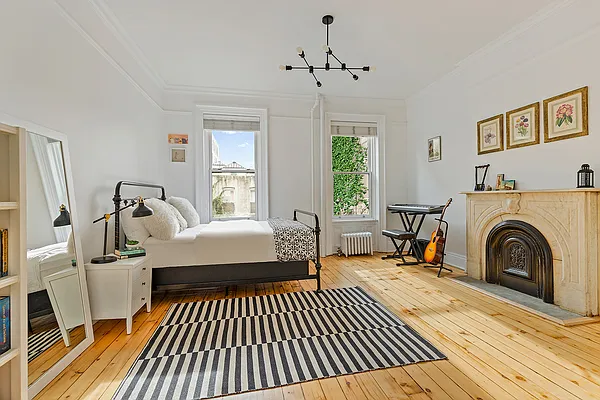 Sold by Compass | media 5