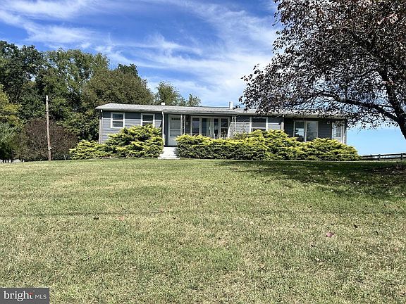 3rd image of 38936 Old Wheatland Rd
