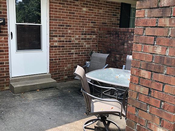 2nd image of 1005 W Clark Blvd