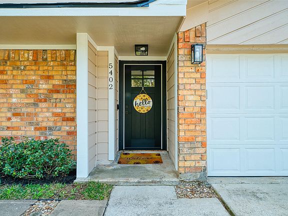 5th image of 5402 Sherrylee Ln