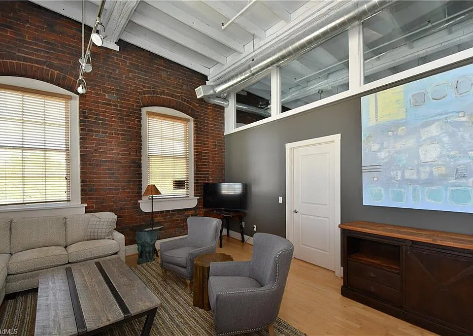 836 Oak St NW #507