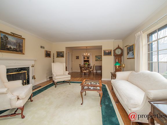3rd image of 341 Rosewood Ave