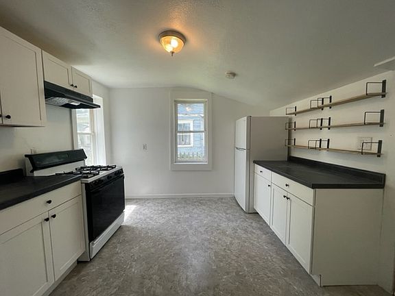 5th image of 1311 Liston St