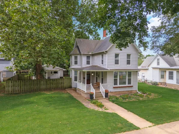 105 W Elm St, Fairbury, IL 61739