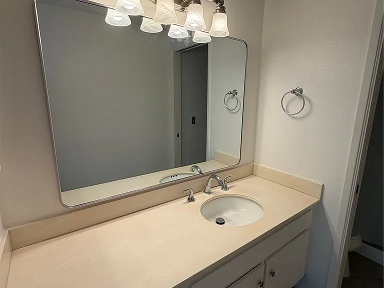 635 Danube Way — Photo 15