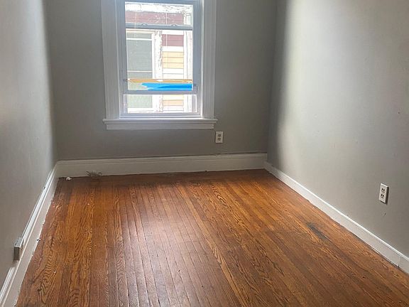 2nd image of 465 Howard Ave #2