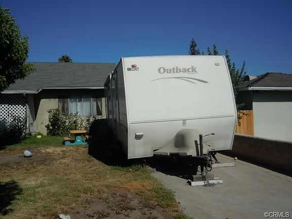3rd image of 748 N La Paloma Ave