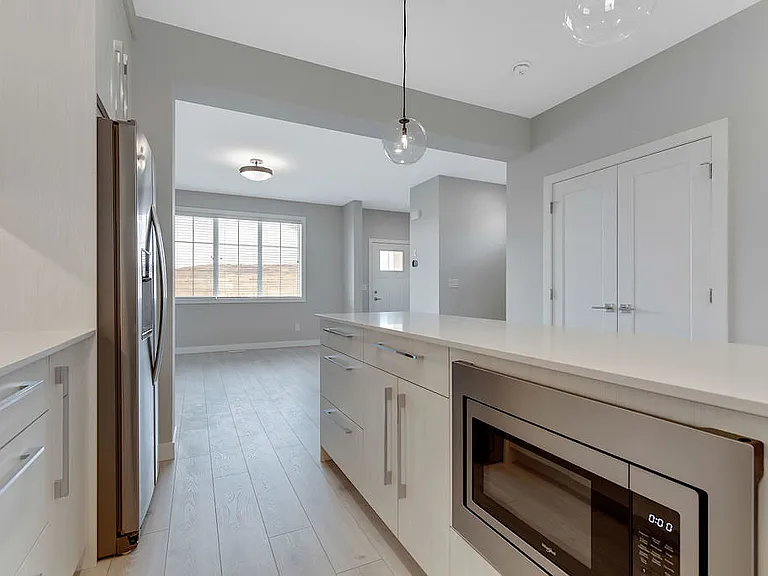 146 Creekside Dr SW #UPPER — Photo 12