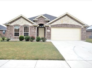 4118 Bridle Path Ln, Sanger, TX 76266