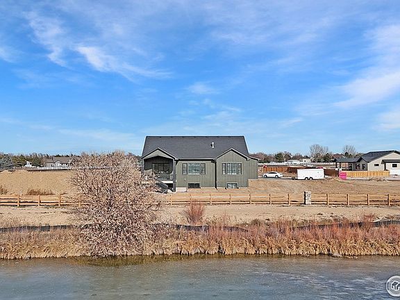 2nd image of 17 Boxwood Dr