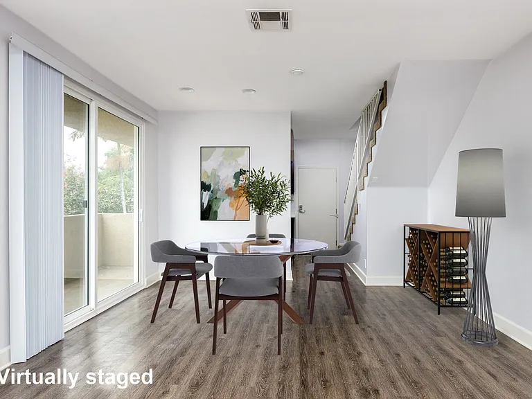 Wilcox Townhomes — Photo 13