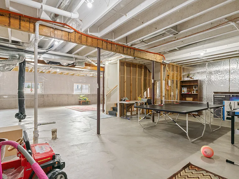 657 Aster Rd — Photo 39