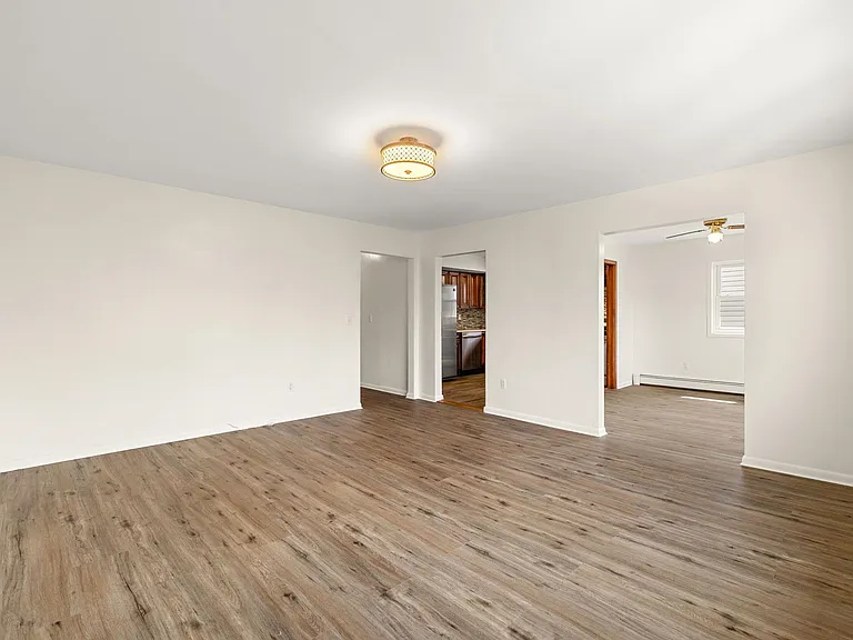 184 Central Ln #2 — Photo 4