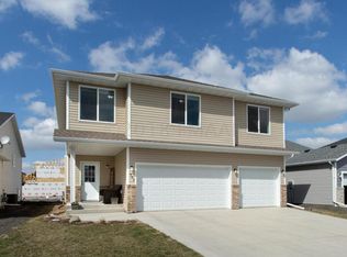 962 28th Ave W, West Fargo, ND