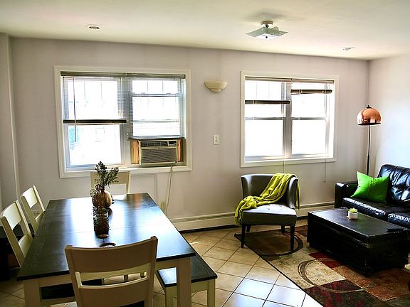 3rd image of 1155 Welling Ct #2