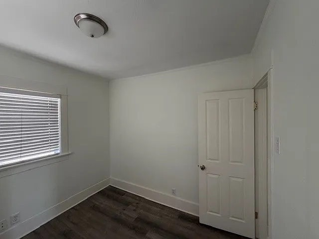 1137 S Cabrillo Ave — Photo 8